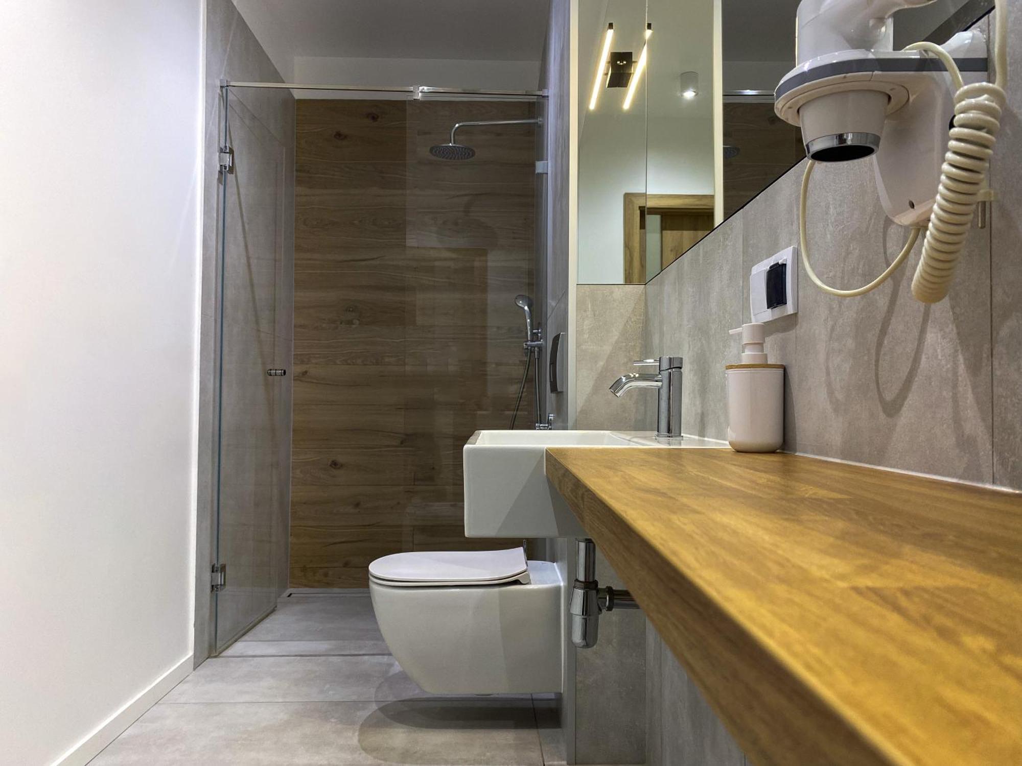 Tanie Noclegi Gliwice - Apartamenty Lowicka 28 Exterior photo